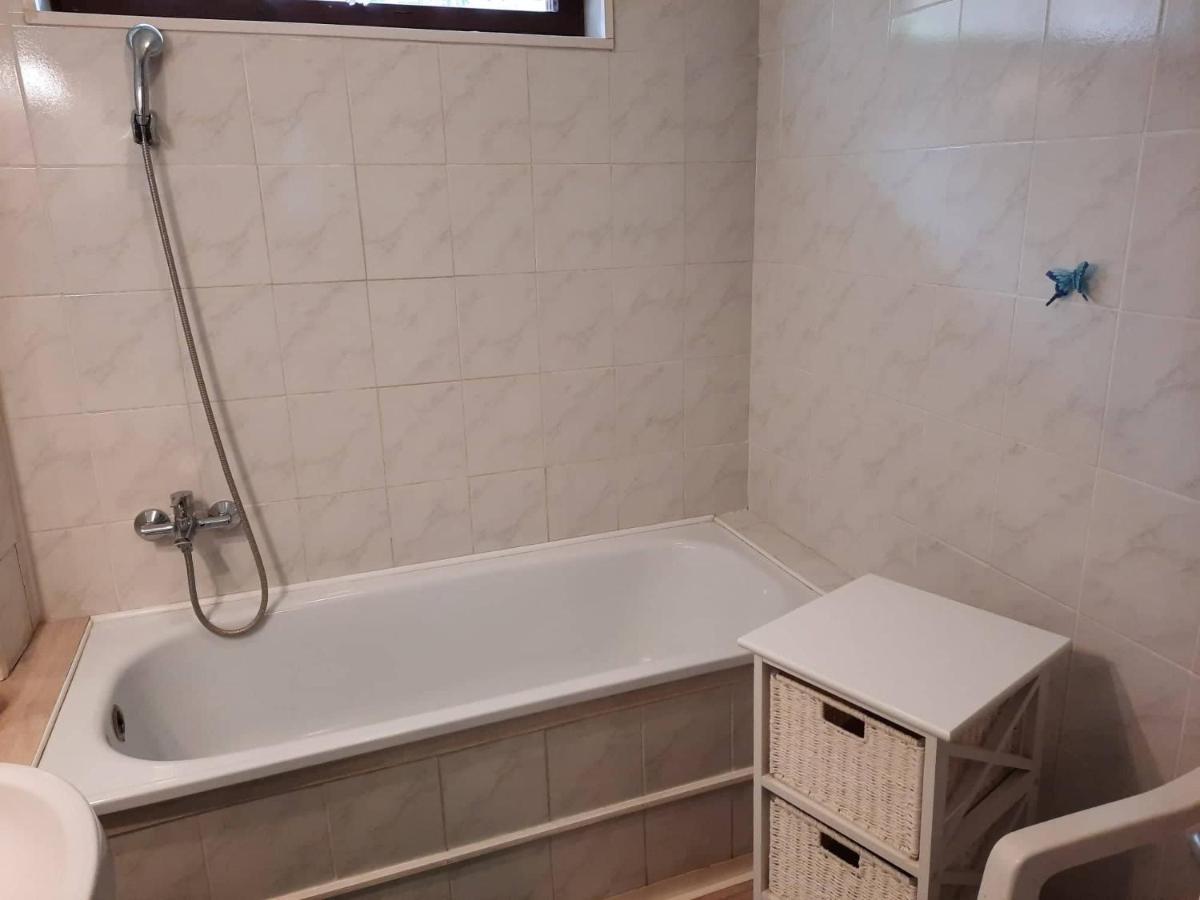 Ket Cseresznye Vendeghaz Siófok Exteriör bild
